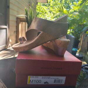 Women's size 10 Wedge sandals